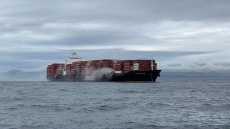 Καναδάς: Φωτιά σε πλοίο μεταφοράς εμπορευματοκιβωτίων - Εκλύονται τοξικά αέρια
