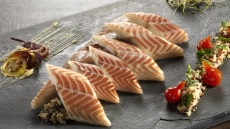 Ο μεγαλύτερος παραγωγός χελιού στην Ελλάδα είναι από ένα άγνωστο χωριό του Αμβρακικού