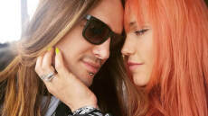 H Πηνελόπη Αναστασοπούλου ποζάρει γυμνή στον φακό του άνδρα της