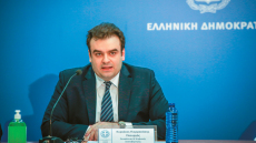 Πώς η τηλεργασία φέρνει τα πάνω-κάτω στις δημόσιες υπηρεσίες