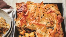 Πίτα με πατάτες, ρεβίθια και φέτα