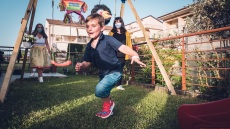 Make a Wish: «Αλίμονο αν συνηθίσουμε στη γροθιά ως βασικό χαιρετισμό»