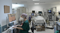 Εξαδάκτυλος: Όσοι απέτρεψαν ανθρώπους να εμβολιαστούν τους οδήγησαν στις εντατικές