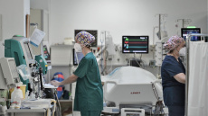 Βασιλακόπουλος: Γιατί δεν είναι λύση η αύξηση των κλινών ΜΕΘ στις παρούσες συνθήκες