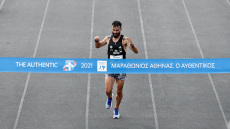 Ο Κώστας Γκελαούζος νικητής στον Κλασικό Μαραθώνιο Αθηνών με ρεκόρ διαδρομής