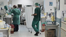  «Μέχρι την τελευταία στιγμή έλεγε: σώστε με, βοηθήστε με», προκλητικός παραμένει ο πρώην επόπτης υγείας για την 51χρονη 