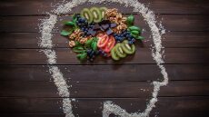 Άνοια: Τι περιλαμβάνει η διατροφή που προστατεύει το μυαλό