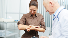 Ψωριασική Αρθρίτιδα: Η περίπλοκη νόσος που προτιμά τους 45αρηδες