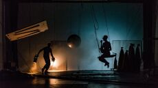 Οι «Τιτάνες» του Ευριπίδη Λασκαρίδη καταλαμβάνουν τη σκηνή της Στέγης