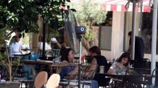 Τσουχτερά πρόστιμα στους 20.000 ανεμβολίαστους εργαζόμενους που δεν δήλωσαν τα rapid test