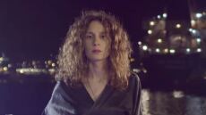 Έλενα Φερεντίνου: Ποια είναι η γυναίκα που «κέρδισε» τον Νίκο Καρβέλα;