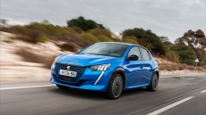 Πόλεμος στην Ουκρανία: «Παγώνουν» οι εισαγωγές αυτοκινήτων Peugeot, Citroen, Fiat και Opel στη Ρωσία