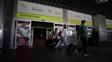 Μετάλλαξη Μποτσουάνας: Η Μαδρίτη θα αναστείλει τις πτήσεις από Νότια Αφρική και Μποτσουάνα λόγω της νέας παραλλαγής 