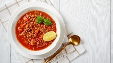 4 vegan τροφές με υψηλή περιεκτικότητα σε πρωτεΐνη και πώς να τις μαγειρέψετε