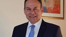 Διόρθωση φορολόγησης και εξόφληση σε δόσεις για τα αναδρομικά των συνταξιούχων ζητά ο Νίκος Μανωλάκος