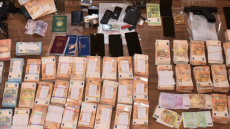 Κύκλωμα παράνομων ελληνοποιήσεων: Τα «μπλε», τα  «βιβλιαράκια» και ο τζίρος εκατομμυρίων 