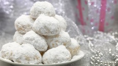 Γιορτινοί κουραμπιέδες