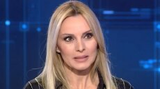 Πέγκυ Ζήνα: Το τραγούδι που την στάμπαρε, η γενναιοδωρία του Μίκη και η συμβουλή της Μαρινέλλας