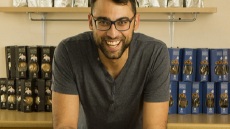 Ο Δημήτρης εκπλήρωσε το όνειρο του πατέρα του και δημιούργησε από το μηδέν αποξηραμένα φρούτα