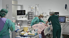 Κορωνοϊός: Σπάνια η οξεία μυοκαρδίτιδα στους νοσηλευόμενους ασθενείς - Ακόμη σπανιότερη μετά από εμβολιασμό