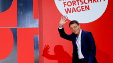 Γερμανία: Λάτρης του Twitter και «κόκκινο πανί» για τους αρνητές ο νέος υπουργός Υγείας της χώρας