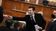 Βουλγαρία: «Όχι» σε κυβέρνηση συνασπισμού με τον Μπορίσοφ λέει ο Πέτκοφ