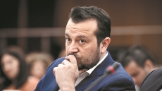 Υπέρ της άρσης ασυλίας του Νίκου Παππά γνωμοδότησε η αρμόδια επιτροπή της Βουλής