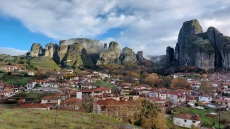 Ταξίδι στα Μετέωρα: 4+1 εστιατόρια σε Τρίκαλα, Καλαμπάκα και Περτούλι