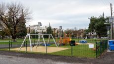 Μοσχάτο: Τρόμος για δύο 15χρονες σε παιδική χαρά - Άγνωστος τις απείλησε με μαχαίρι και τις θώπευσε