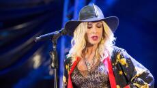 Η Άννα Βίσση επιστρέφει για έκτη χρονιά στο «Hotel Ερμού» και βάζει την ανεξίτηλη υπογραφή της στις νύχτες της πόλης