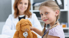 Μηνιγγίτιδα Β: Η αποτελεσματική κίνηση προστασίας παιδιών και εφήβων