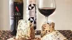 Με ποια κρασιά ταιριάζουν τα μπλε τυριά;