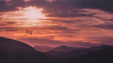 Το πιο βαθύ σκοτάδι είναι λίγο πριν την αυγή