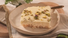 Μαχαλεπί (μαλεμπί) με αιγινήτικα φιστίκια