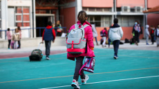 Σχολεία: Να ανοίξουν στις 10 Ιανουαρίου με αυξημένα τεστ,  προσανατολίζεται η κυβέρνηση