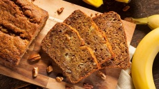 Μπανανόψωμο: Ο καλύτερος τρόπος να αξιοποιήσουμε τις ώριμες μπανάνες