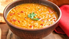 Οι 10 καλύτερες τροφές για την υγεία μας (για να πάει καλά η χρονιά)