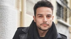 Άρης Μακρής: «Όταν ήμουν στο συγκρότημα, κάθε μέρα ερχόταν κόσμος έξω από το σπίτι μου, ήταν ακραίο»