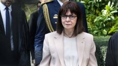 Σακελλαροπούλου για Παπαθανασίου: Οικουμενικός δημιουργός που έβαλε παντού τη σφραγίδα της μεγαλοφυΐας του