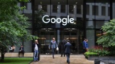 Alphabet: Πτώση 8% στα καθαρά κέρδη το πρώτο τρίμηνο