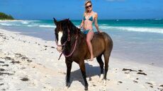 Η Kate Bosworth γιόρτασε τα 39α γενέθλιά της κάνοντας ιππασία στην αμμουδιά 