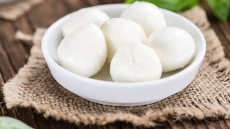 5 τρόφιμα που δεν πρέπει να βάζουμε ποτέ στην κατάψυξη 