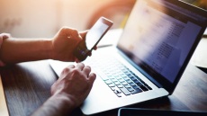 «Εσύ τι άλλο θα ήθελες να γίνεται ψηφιακά;»: Οι πολίτες «ψηφίζουν» online εκλογές, ενιαίο ψηφιακό εισιτήριο και... e-διαθήκη