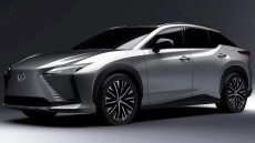 Lexus RZ 450e: το πολυτελές alter ego του Toyota bZ4X