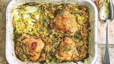 Μπουτάκια κοτόπουλου με κάρι και ρύζι