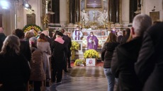 Ιταλία: Ηθοποιοί και ρωμαίοι πολίτες στην κηδεία της Μόνικα Βίτι