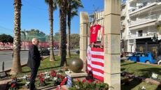  Ο Γιάννης Μώραλης τίμησε τη μνήμη των 21 θυμάτων της Θύρας 7 -Μεγάλη συμμετοχή στην αιμοδοσία στο μουσείο του Ολυμπιακού