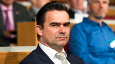 Ολλανδία: Εκτός ποδοσφαίρου για ένα χρόνο ο Μαρκ Οφερμαρς - Παρενοχλούσε σεξουαλικά υπαλλήλους του Άγιαξ