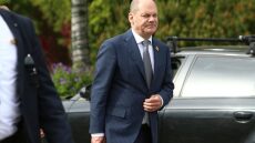 Ουκρανικό: «Άμεσες κινήσεις αποκλιμάκωσης» ζητά από τη Μόσχα ο Ολαφ Σολτς