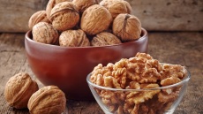 5 υγιεινά σνακ για τις βραδινές λιγούρες